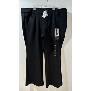 Studio by Torrid women’s black dress pants size 22XS.  #21-0572. NWT